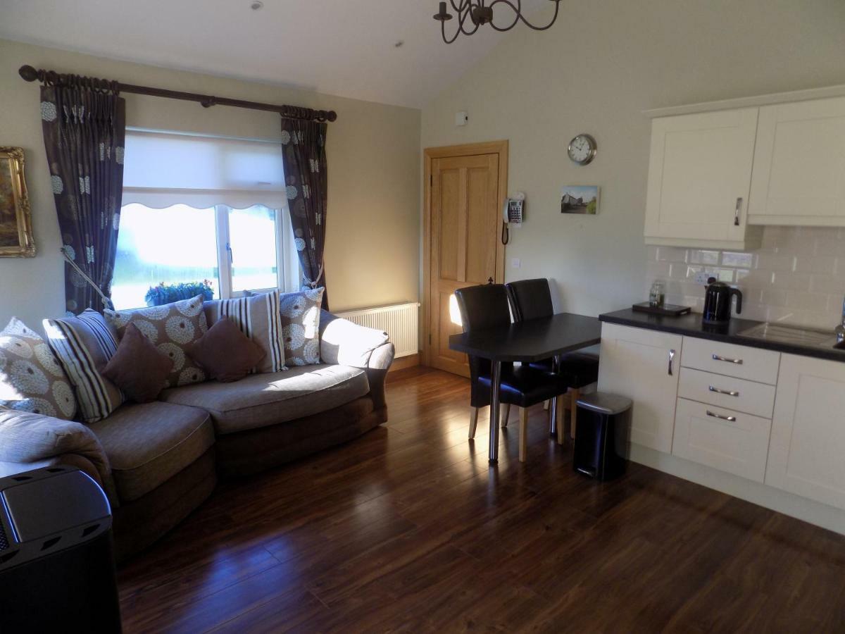 Chapel Meadow Lodge Clonard 외부 사진